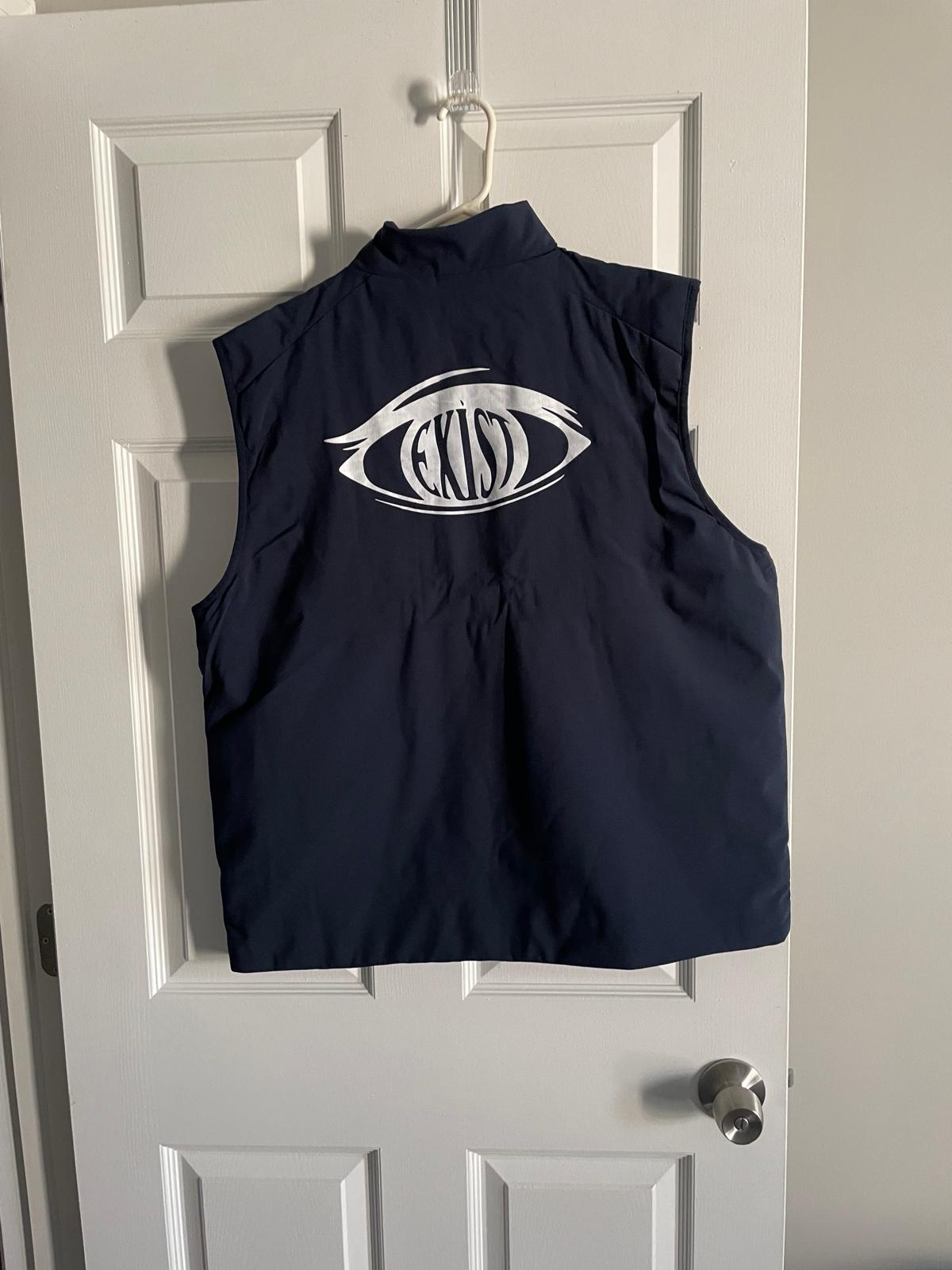 Unisex three pocket zipper vest